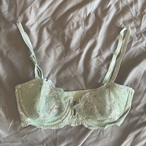 Victoria’s Secret Wicked Bra, size 32D